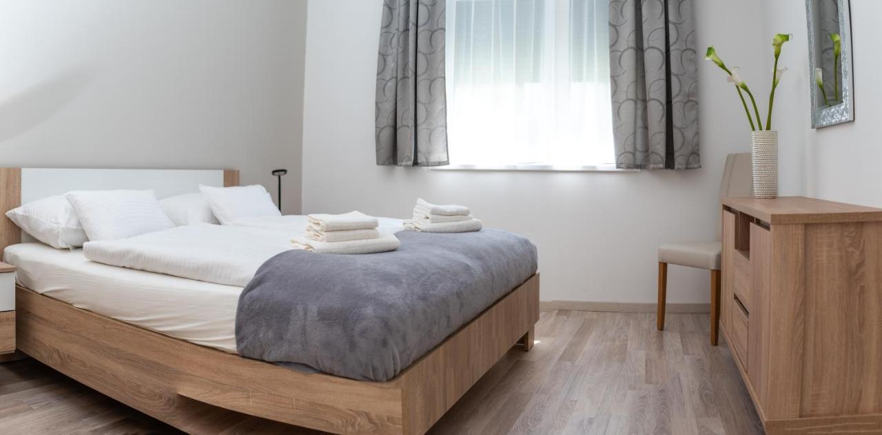 Twins Apartman Hévíz Exteriér fotografie